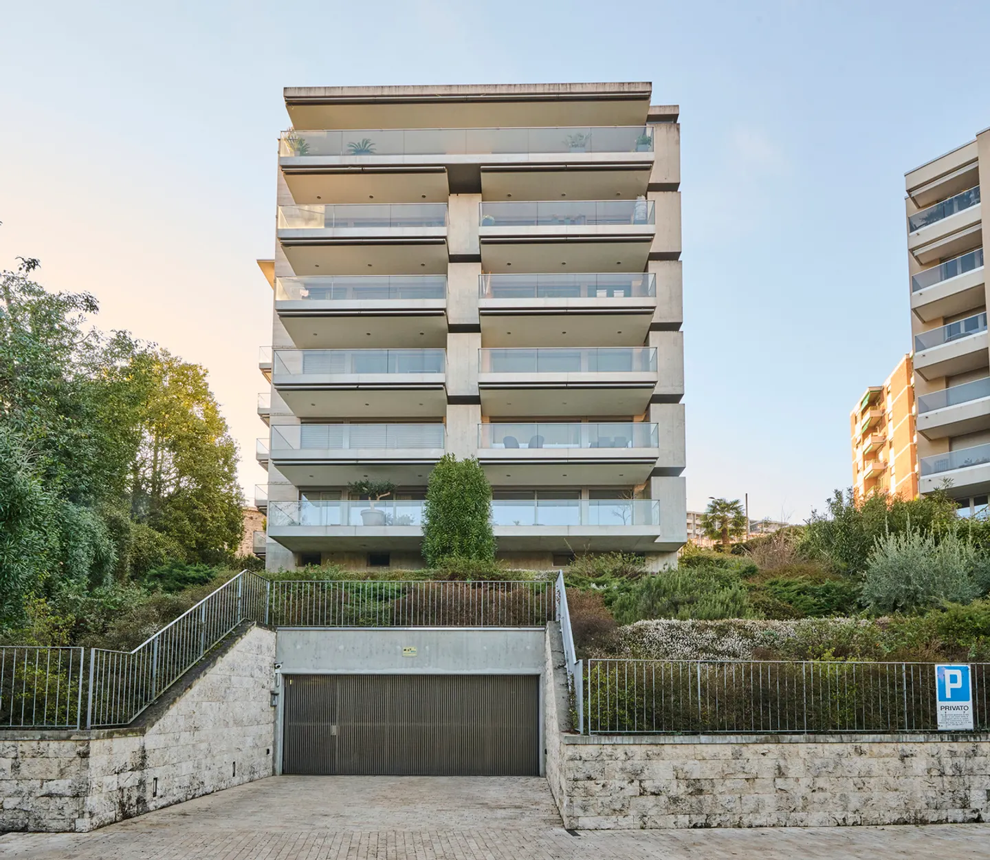 Prestigeträchtige 4,5-Zimmer-Wohnung mit Seeblick nur wenige Schritte vom Zentrum von Lugano entfernt - Foto 13 von 16