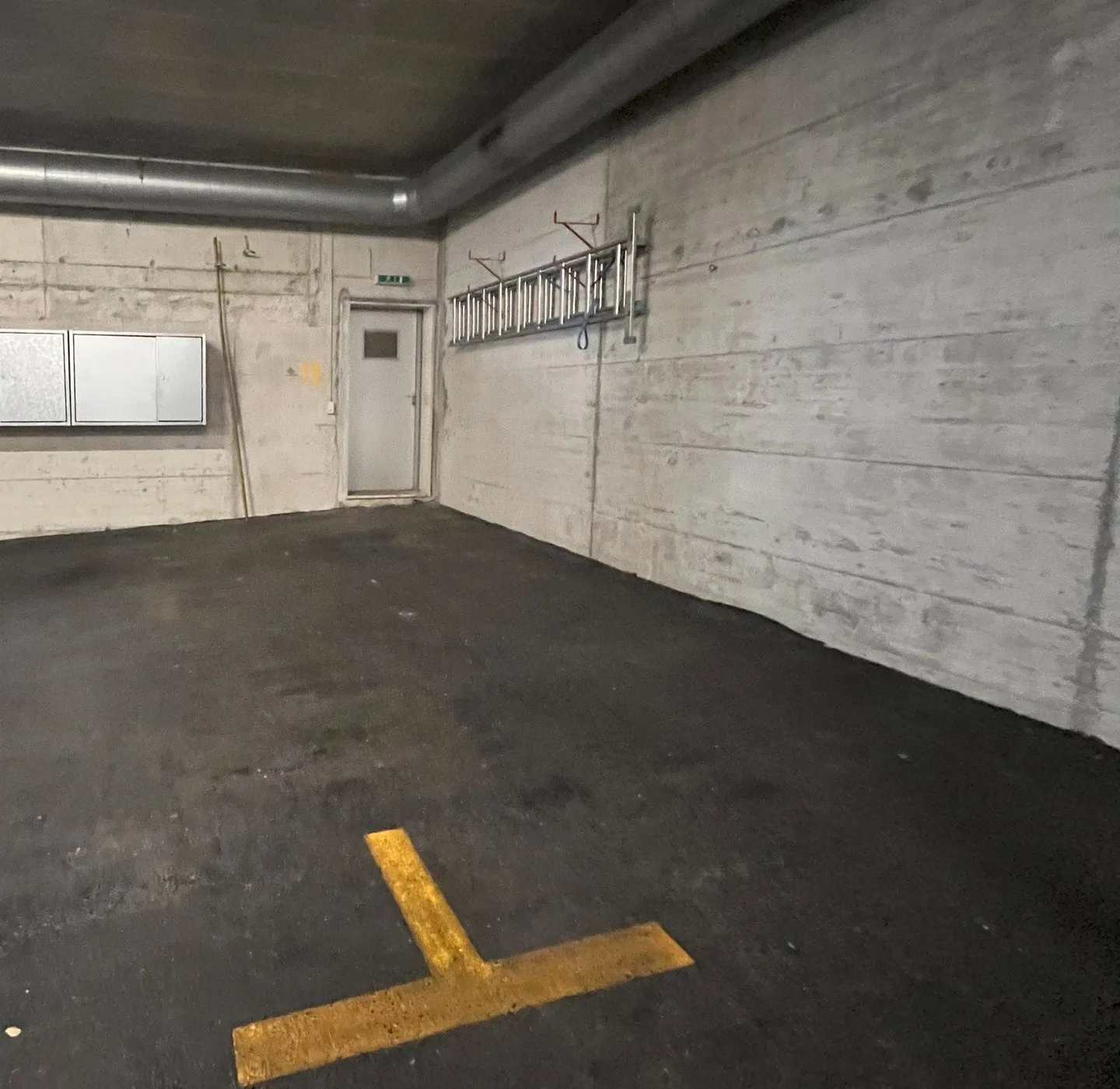 Posto auto n. 13 per auto normali - Foto 2 di 2