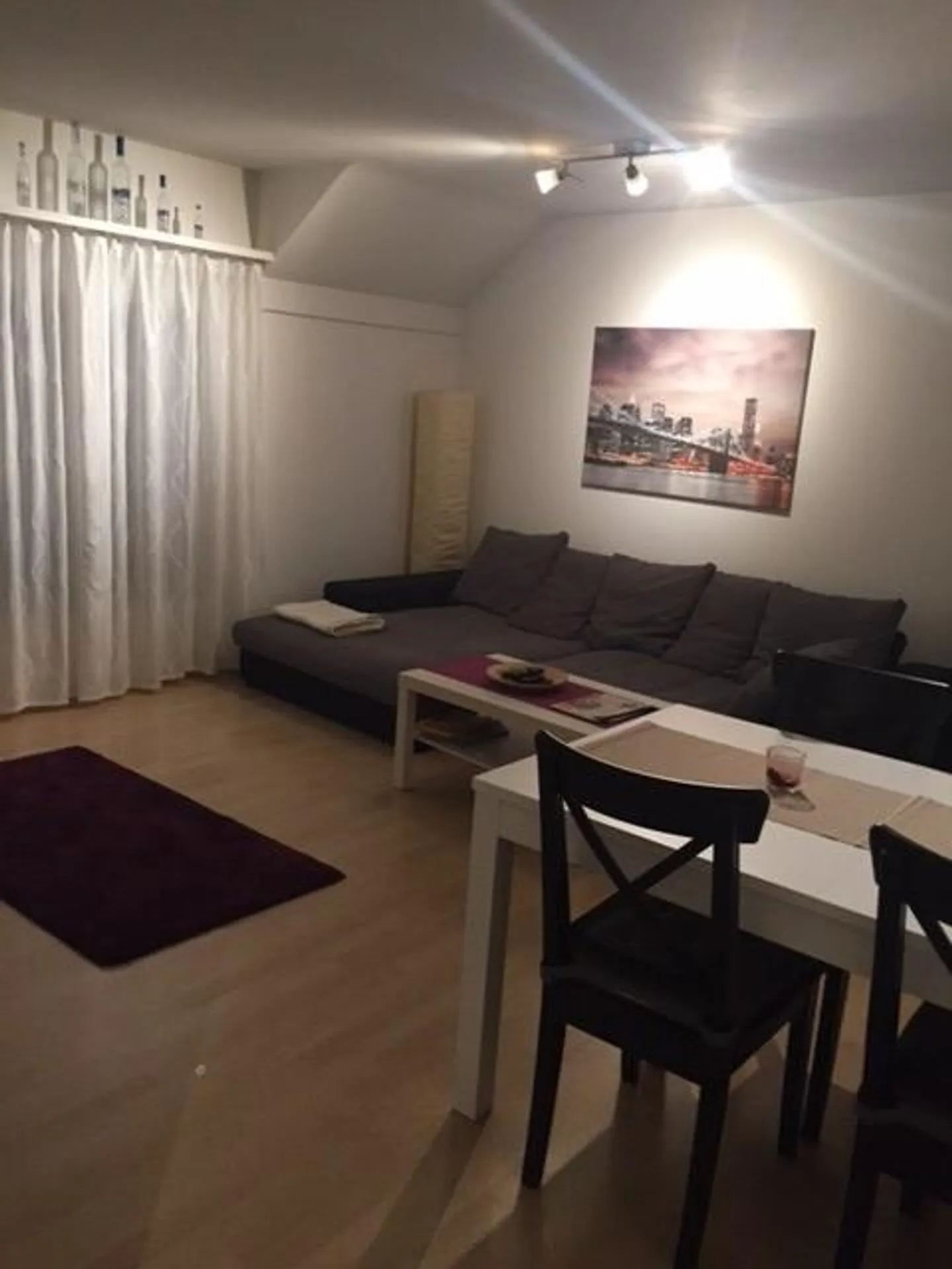 Appartement penthouse attrayant de 2 pièces - Photo 3 sur 11