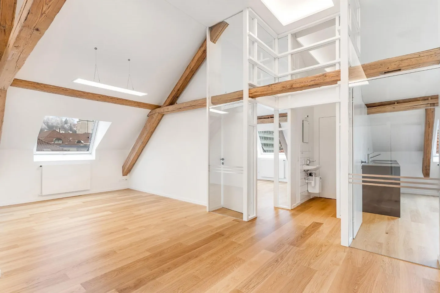 Attractive office space in a central location - near St. Gallen train station - Photo 3 of 11