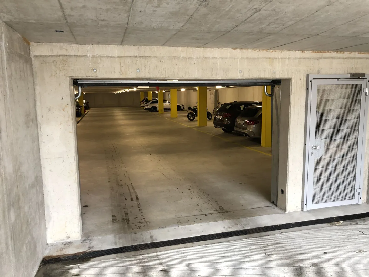 Tiefgaragenplatz - Foto 2 von 2