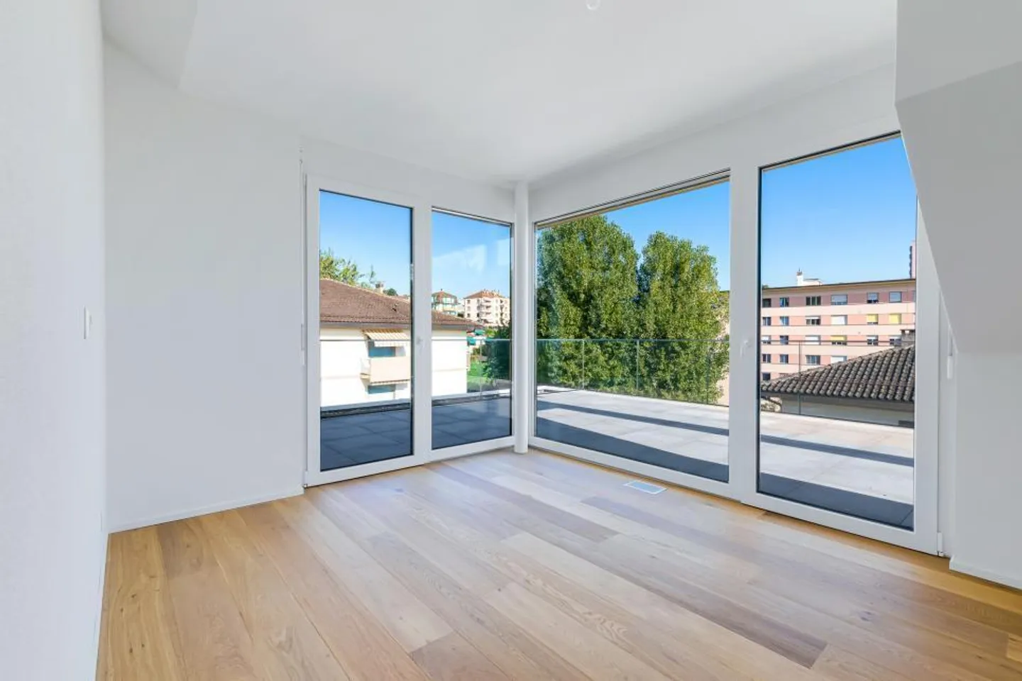 Unique ! Nouveau penthouse, disponible immédiatement ! - Photo 4 sur 12
