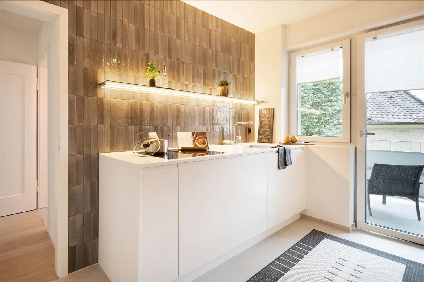 Appartamento esclusivo con 3 camere e balcone a Basilea - Foto 3 di 13