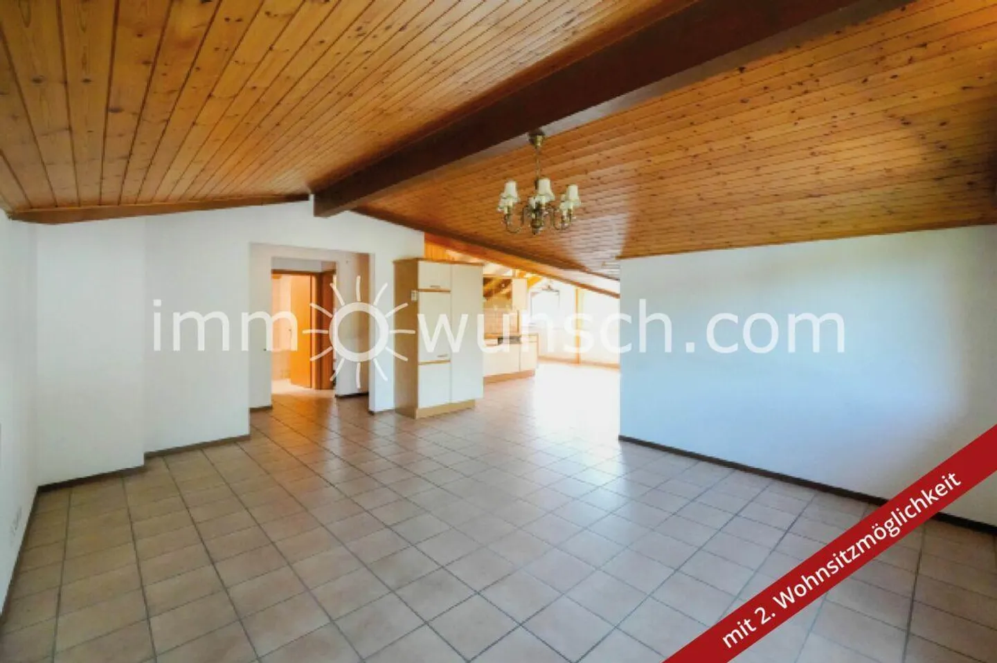 Charmante propriété de 2 ½ pièces (3 ½ pièces) en penthouse, avec possibilité de 2ème résidence - Photo 8 sur 20