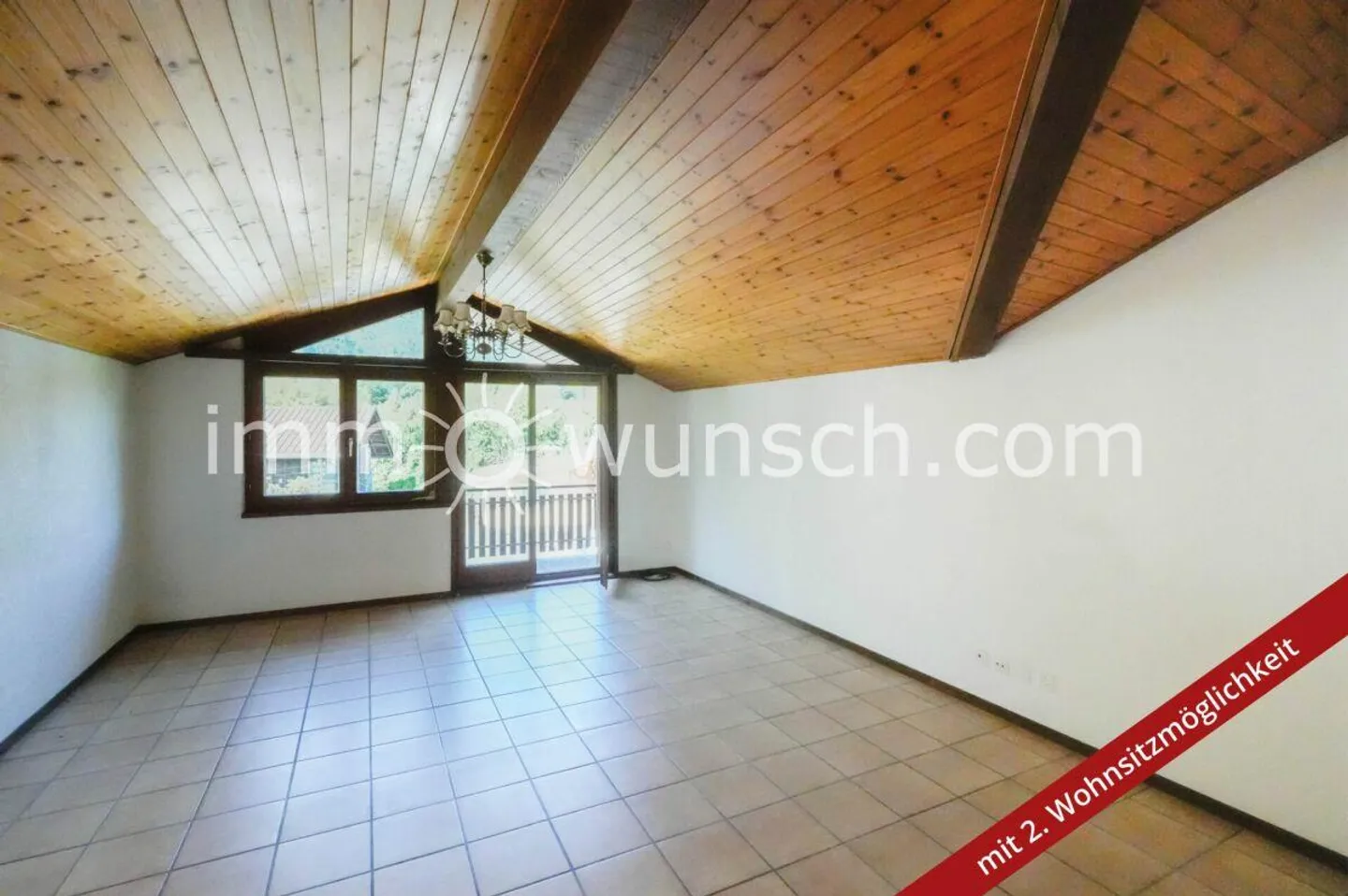 Charmante propriété de 2 ½ pièces (3 ½ pièces) en penthouse, avec possibilité de 2ème résidence - Photo 9 sur 20