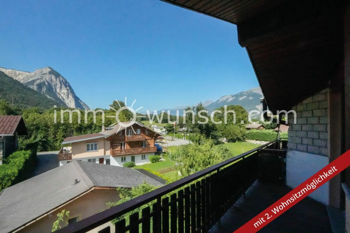 Charmante propriété de 2 ½ pièces (3 ½ pièces) en penthouse, avec possibilité de 2ème résidence - Photo 17 sur 20