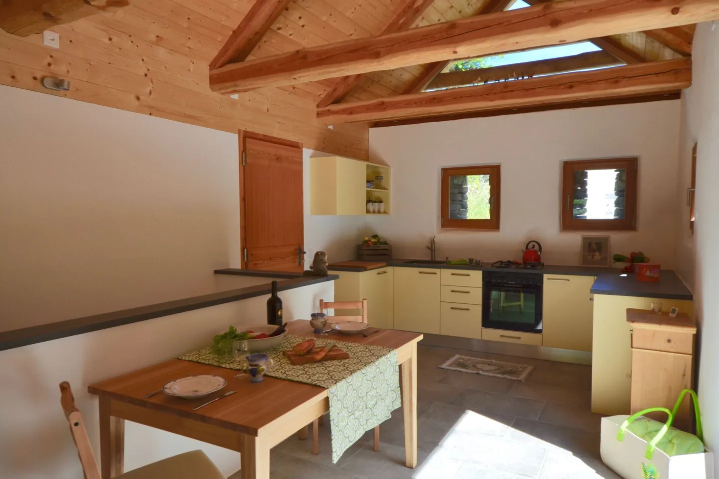 Charmante maison en pierre au milieu de la verdure - Photo 5 sur 38