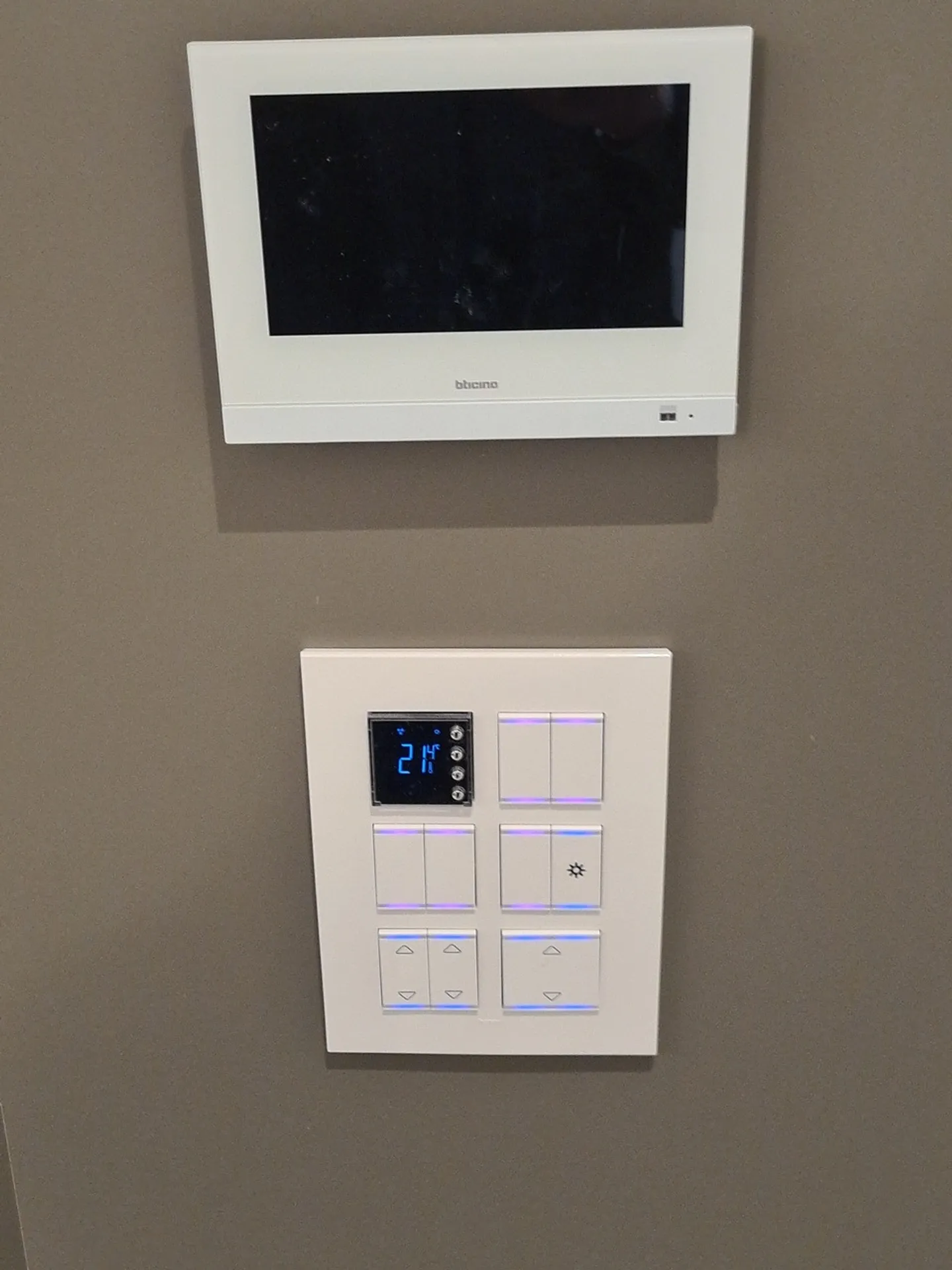 Appartamento di lusso di 3,5 locali in mansarda "oggetto raro" - Foto 4 di 43