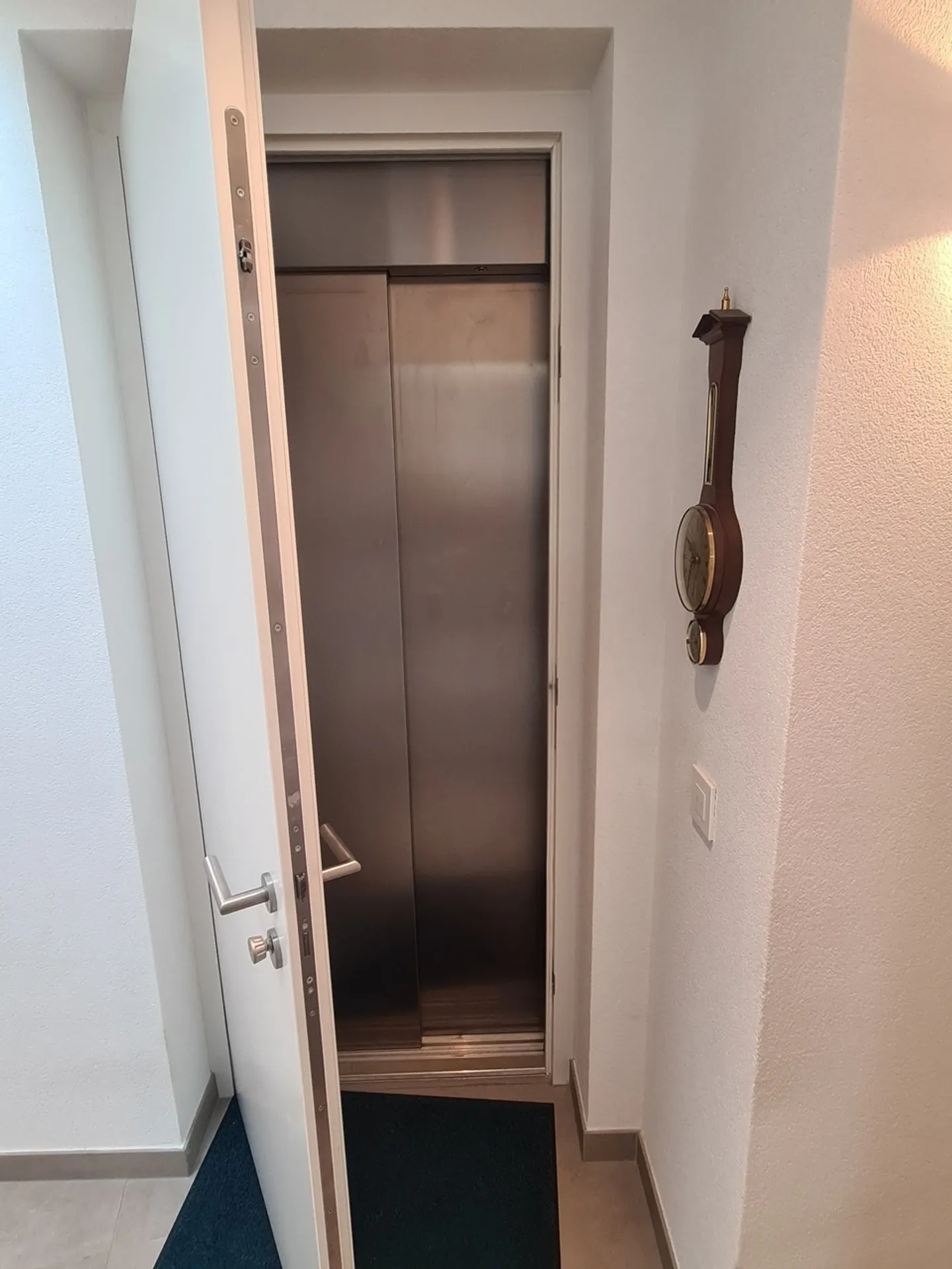 Appartamento di lusso di 3,5 locali in mansarda "oggetto raro" - Foto 9 di 43