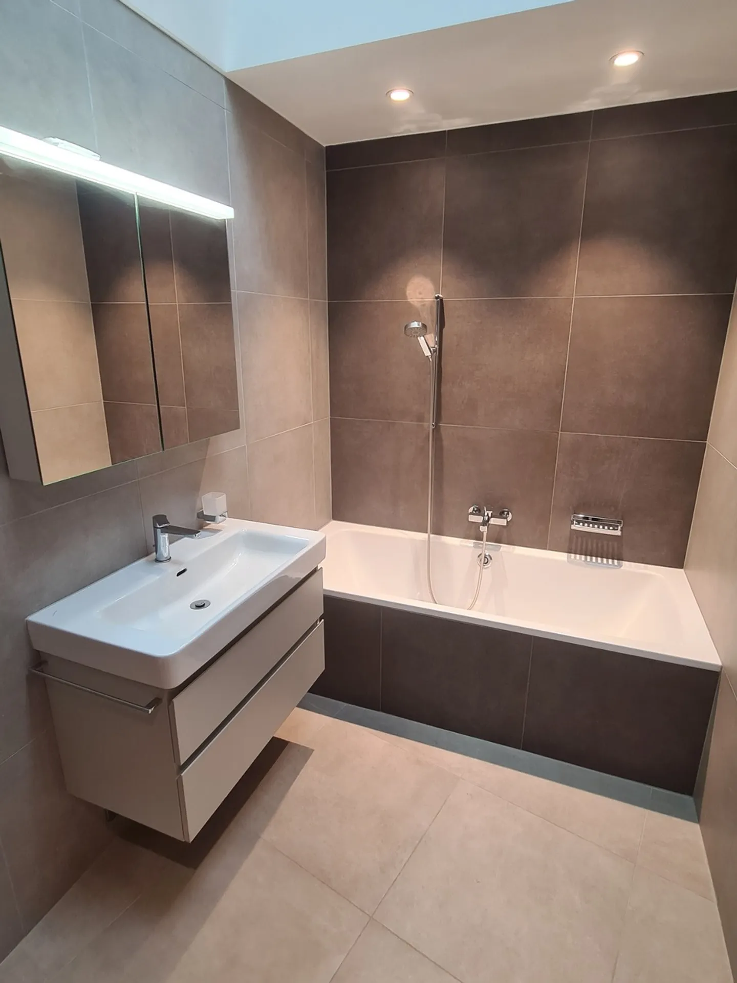 Appartamento di lusso di 3,5 locali in mansarda "oggetto raro" - Foto 28 di 43