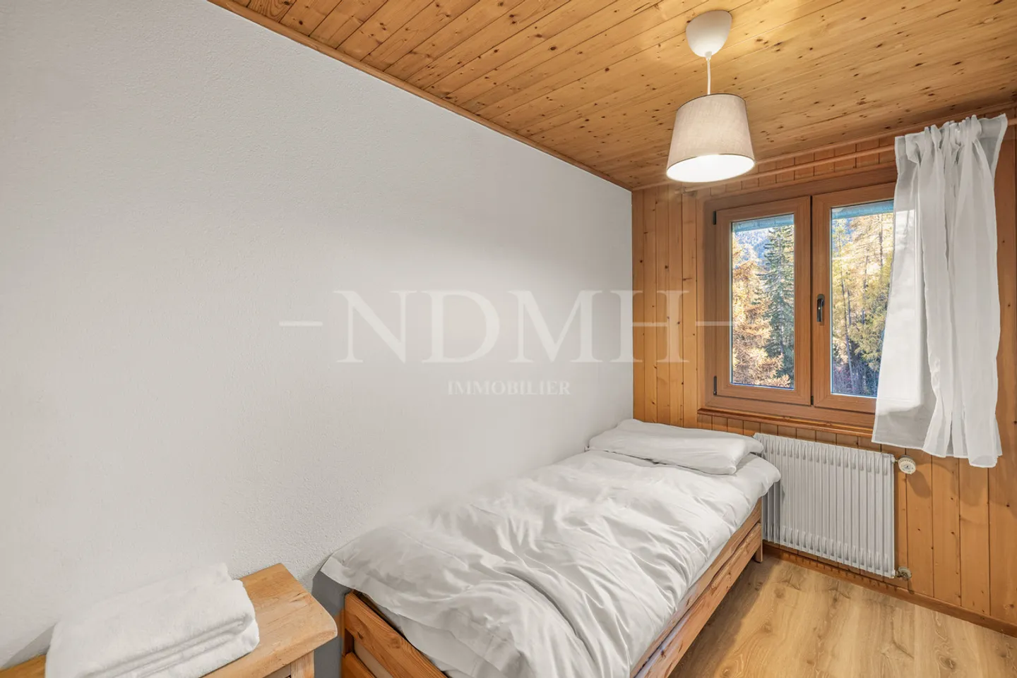 Chalet for sale - Photo 6 of 11