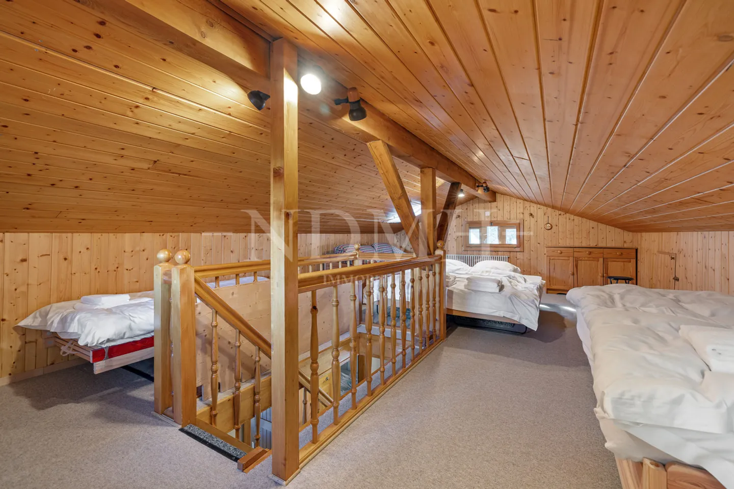 Chalet for sale - Photo 8 of 11