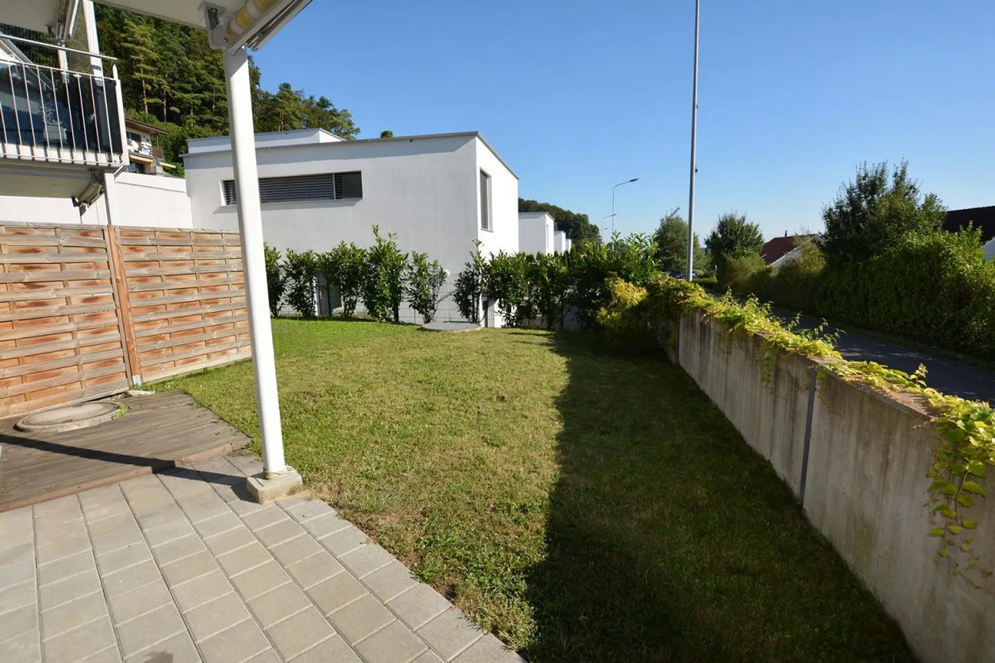 Beautiful 3.5 Room Garden Apartment - Photo 4 of 13