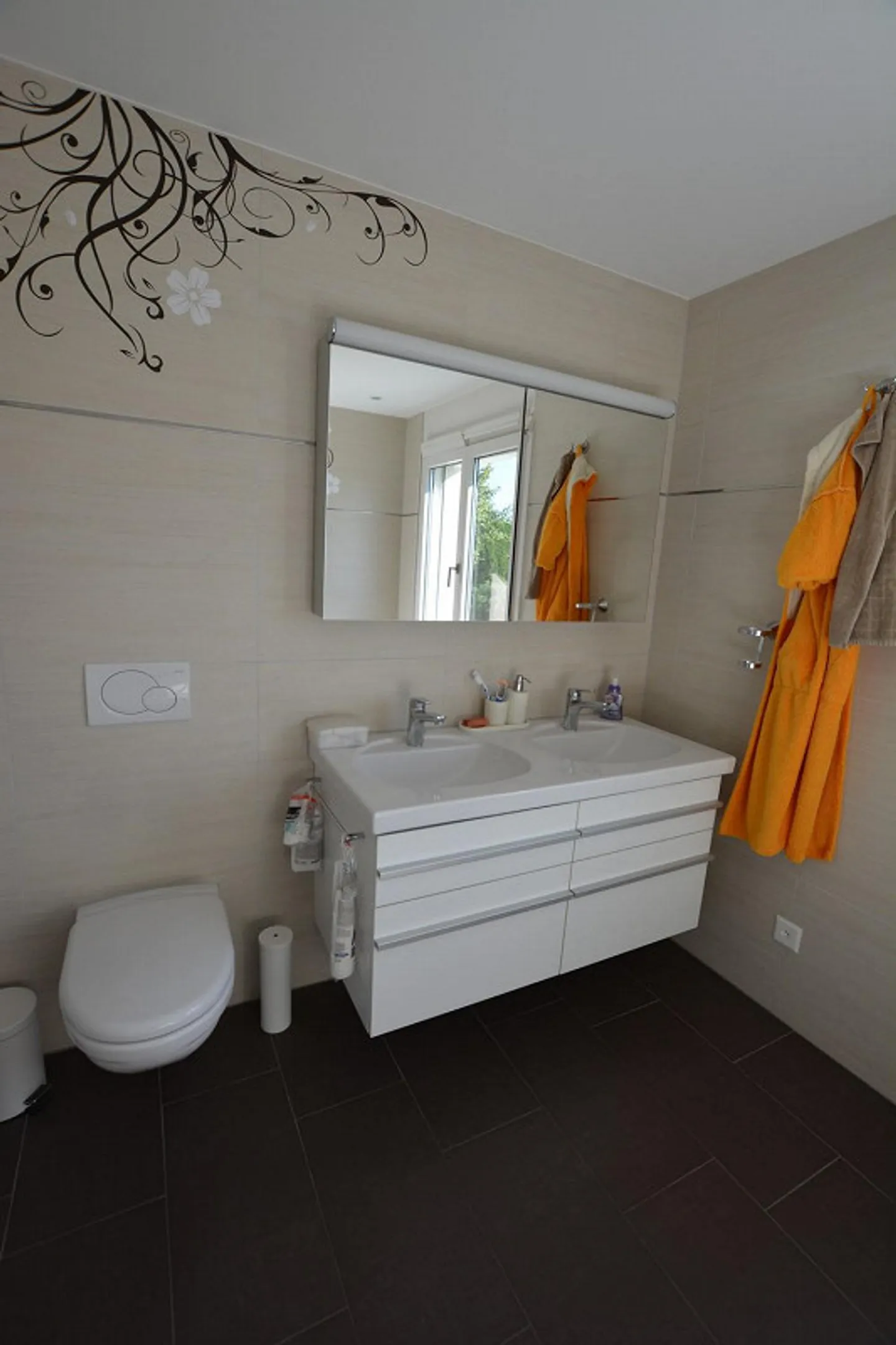 Beautiful 3.5 Room Garden Apartment - Photo 5 of 13