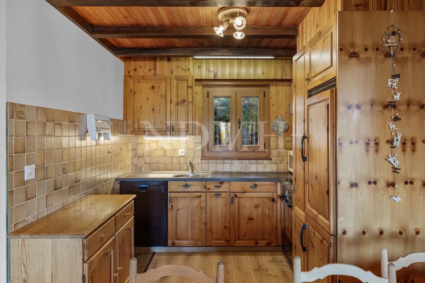 Chalet for sale - Photo 10 of 11