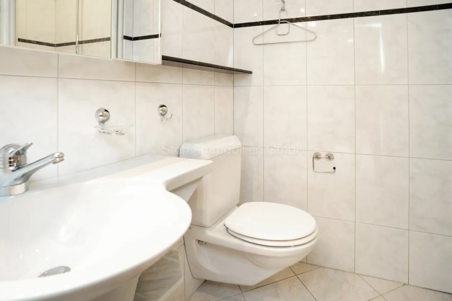 Spacious 5.5 Room Apartment Centrally Located in Winterthur-Seen - Photo 8 of 25