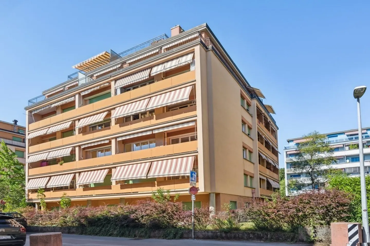 Quartiere tranquillo - verde - Foto 1 di 8