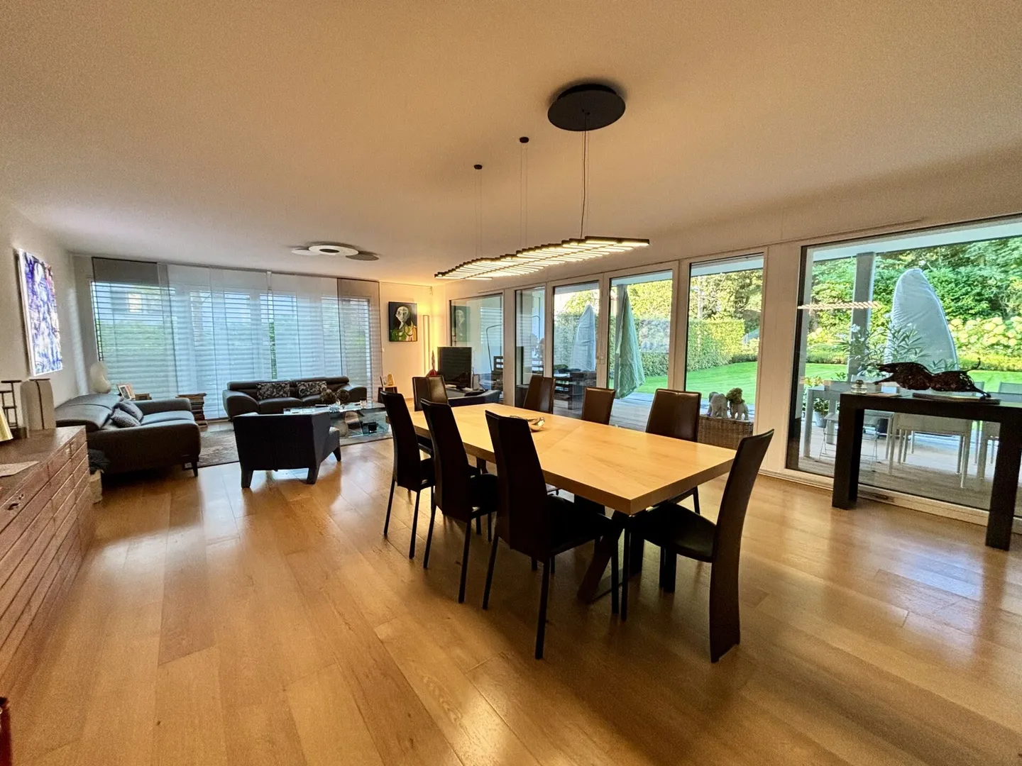 FOR RENT: Large luxury apartment with terraces and garden - Photo 5 of 12