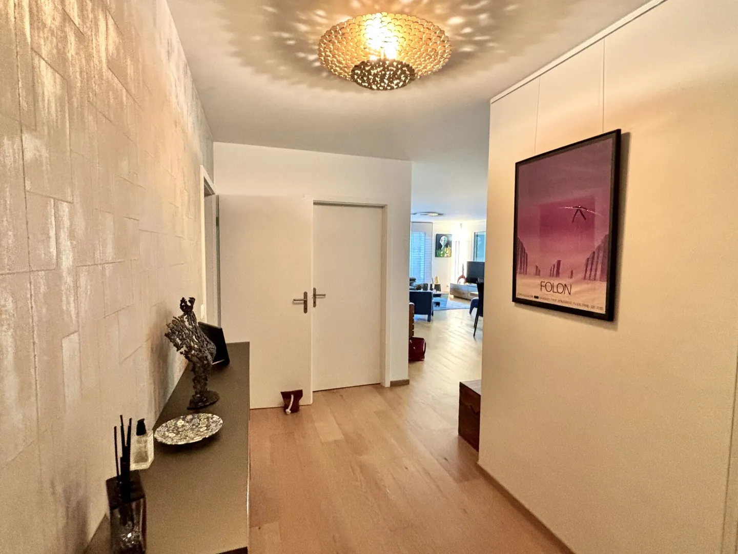 FOR RENT: Large luxury apartment with terraces and garden - Photo 11 of 12