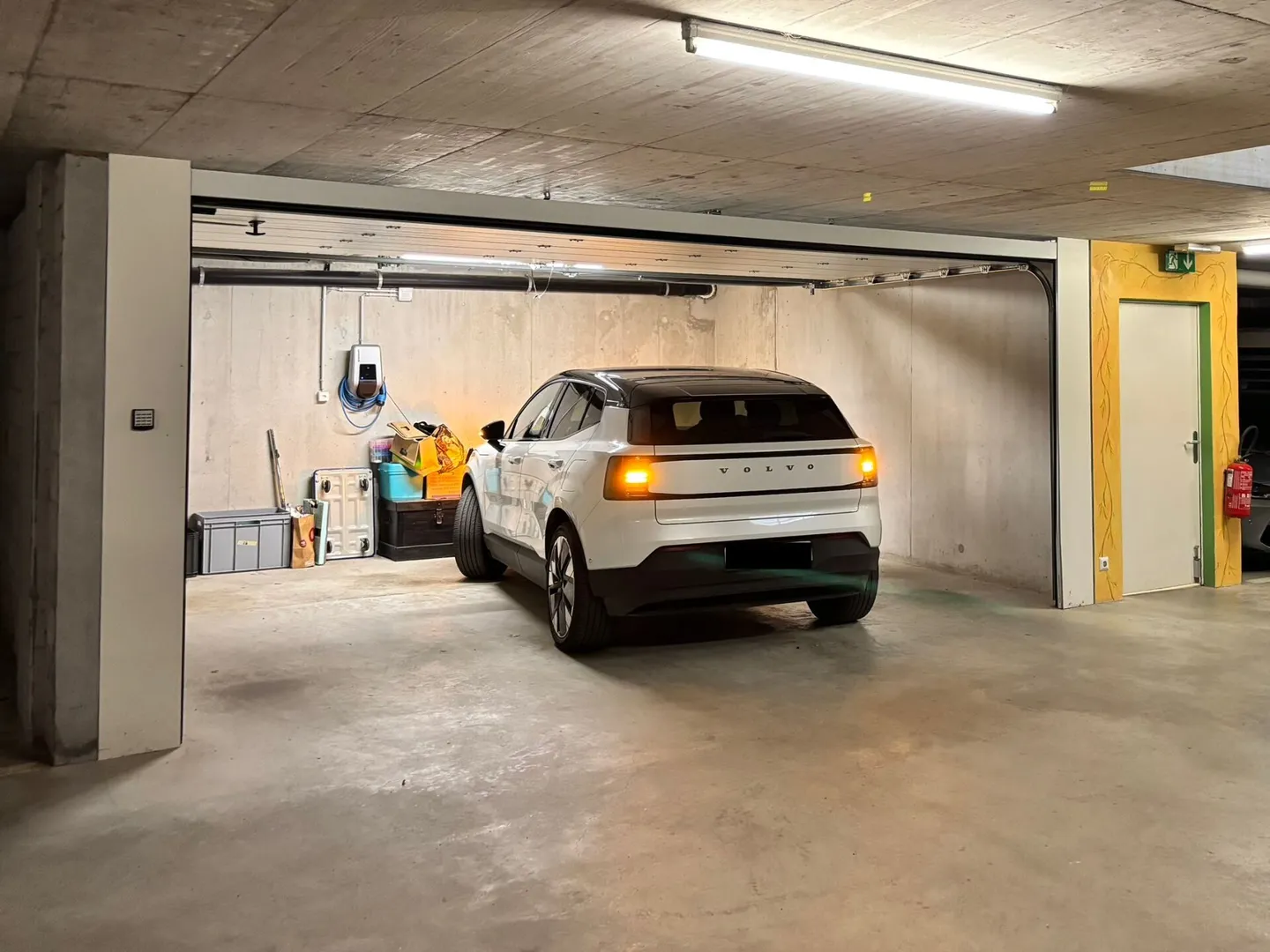 FOR RENT: Large luxury apartment with terraces and garden - Photo 12 of 12