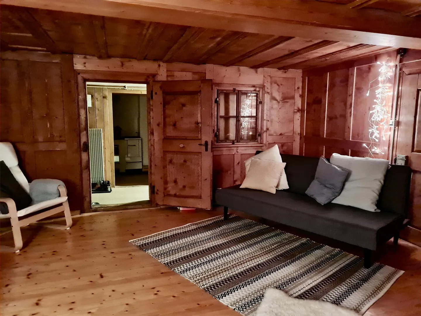 Beautiful and cozy 2-room apartment for rent in quiet Feldis - Photo 2 of 14