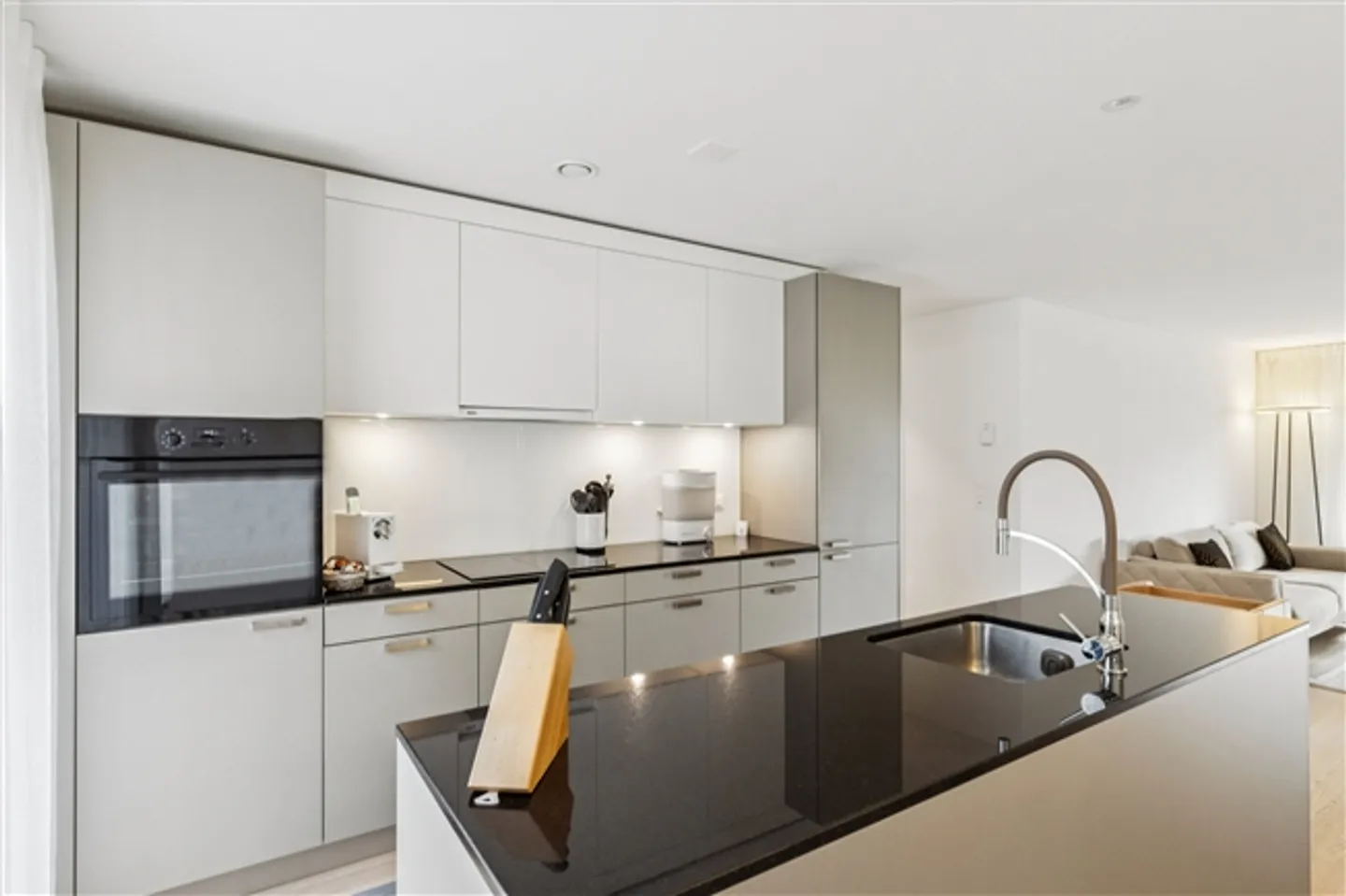 «Elegantes Wohnen im Grünen 4.5-Zimmerwohnung in Künten» - Foto 2 von 13