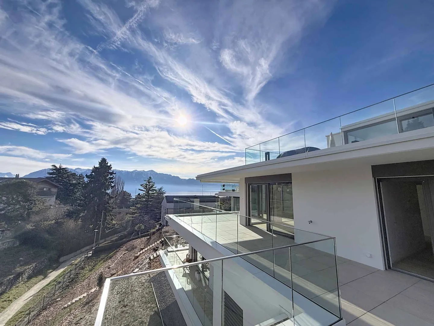 Appartamento in vendita - Foto 2 di 12