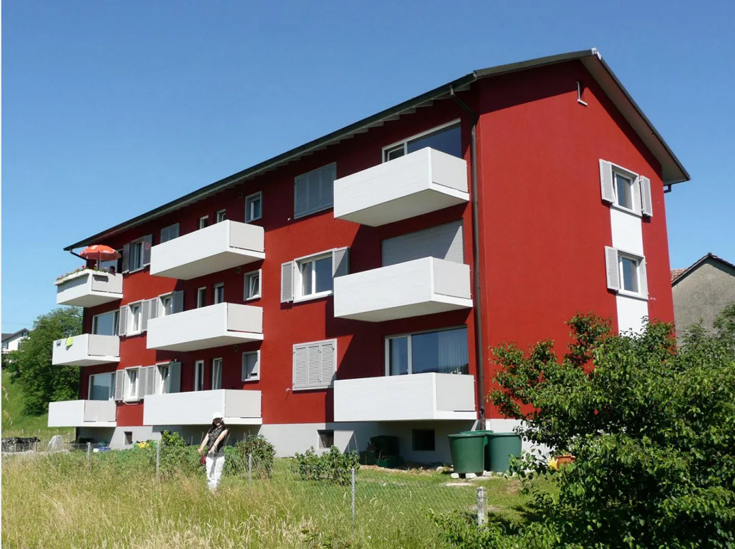 Cozy 2.5-room apartment on the raised ground floor - Photo 1 of 7