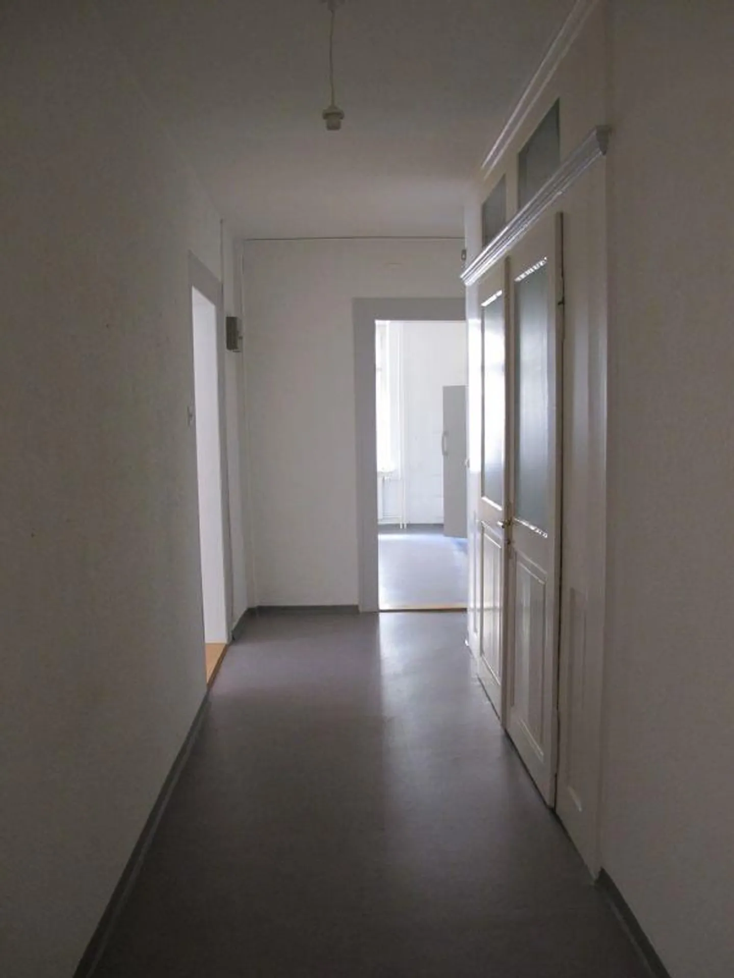 Partially renovated & charming old apartment including balcony - Photo 11 of 13