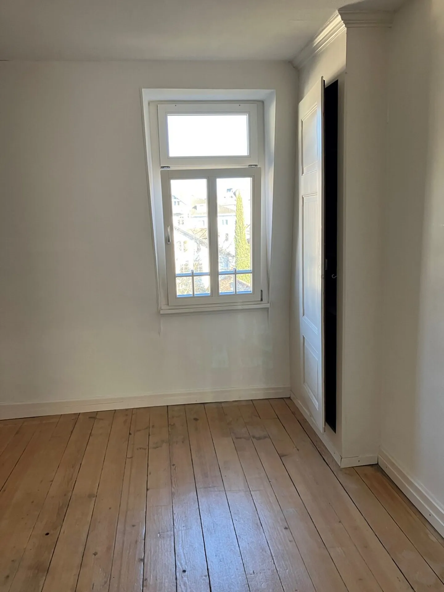 Attico di 5 stanze in una casa in stile Jugendstil in posizione centrale - Foto 3 di 15