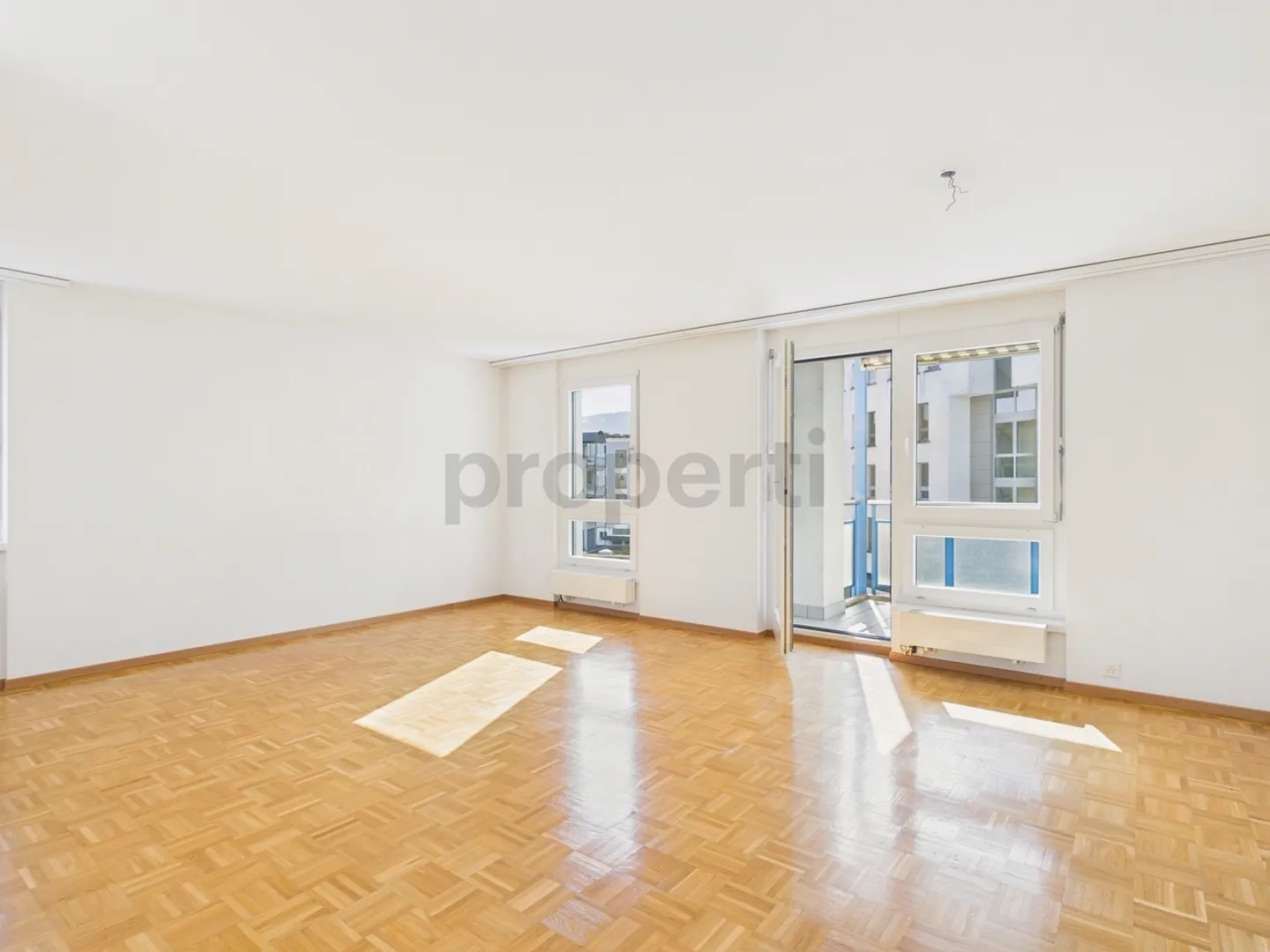 Appartement lumineux de 3,5 pièces avec balcon à Uzwil - Photo 1 sur 11