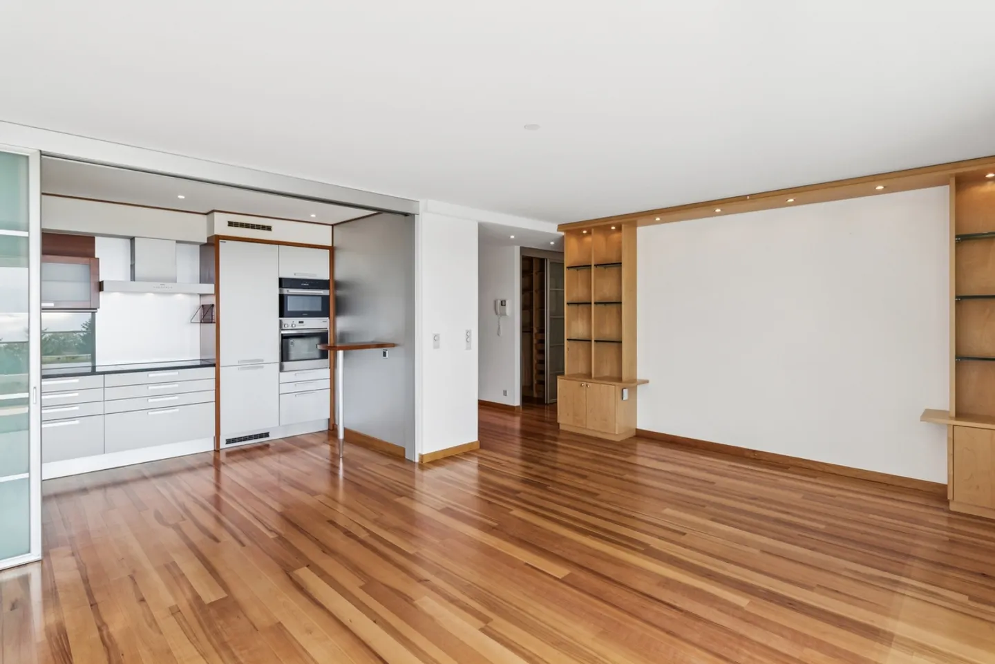 Superb 3.5-room apartment with terrace and a beautiful view - Photo 4 of 9