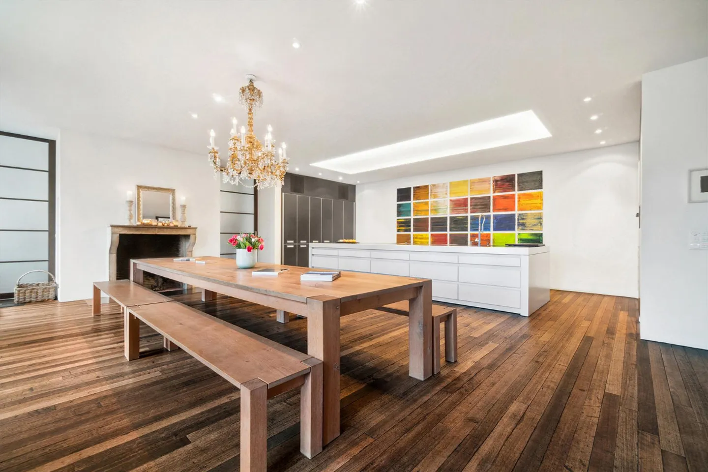 Majestic living by the water: completely renovated factory owner's villa - Photo 7 of 8