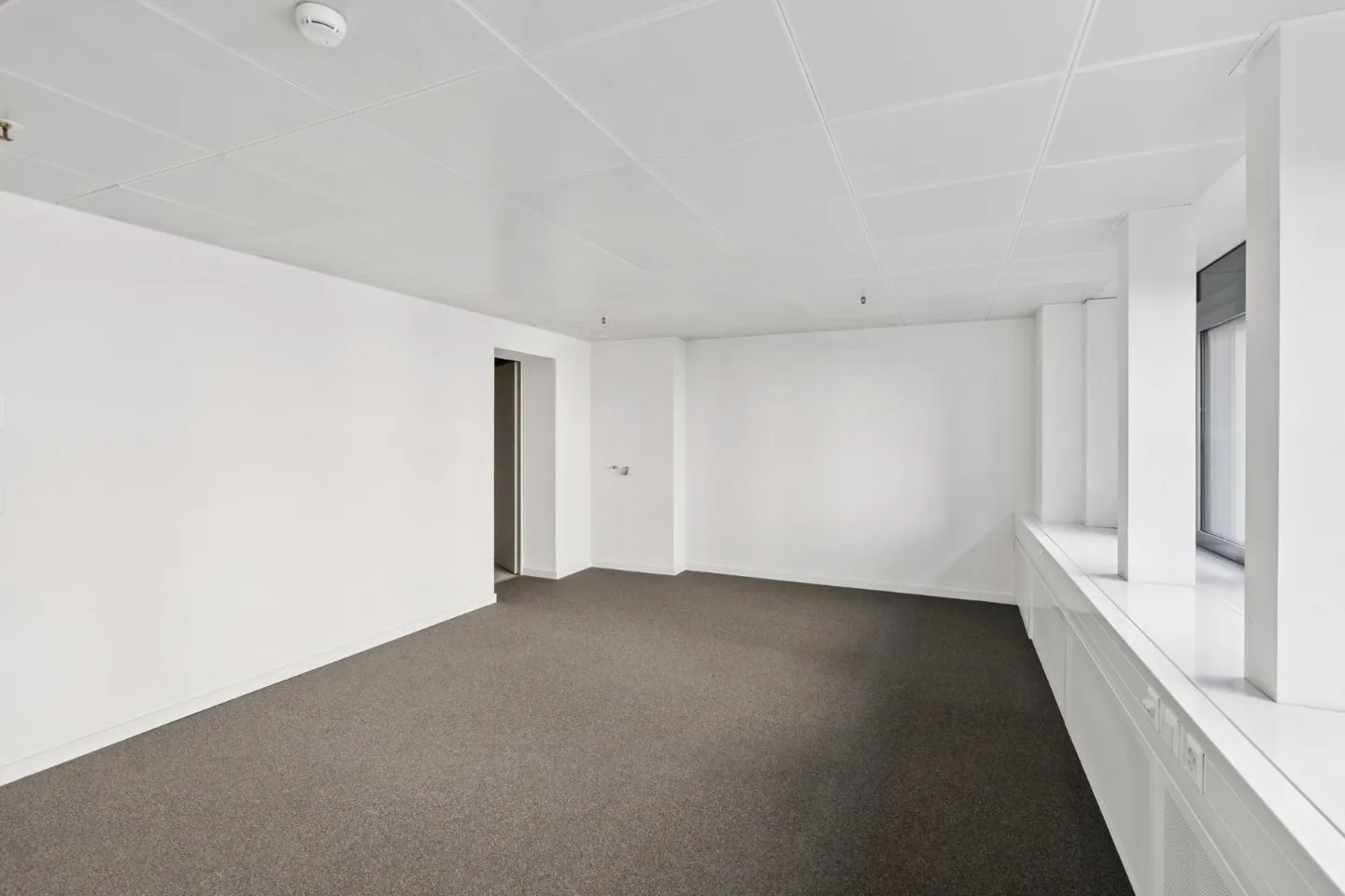 Espace de services dans le centre commercial de St-Gall - Photo 6 sur 7