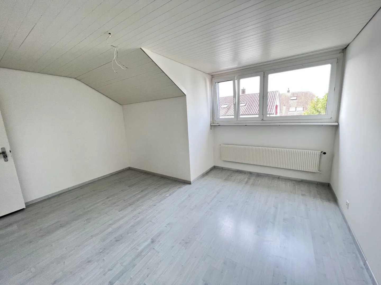 Appartement sous les combles de 2 1/2 pièces - Photo 3 sur 7