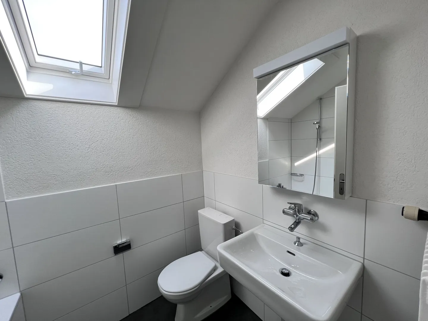 Appartement sous les combles de 2 1/2 pièces - Photo 6 sur 7