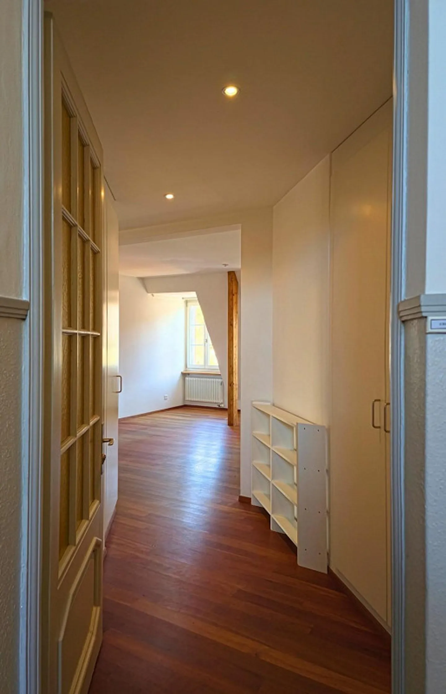 Appartamento cittadino unico e affascinante di 3½ stanze a Thun! - Foto 2 di 13