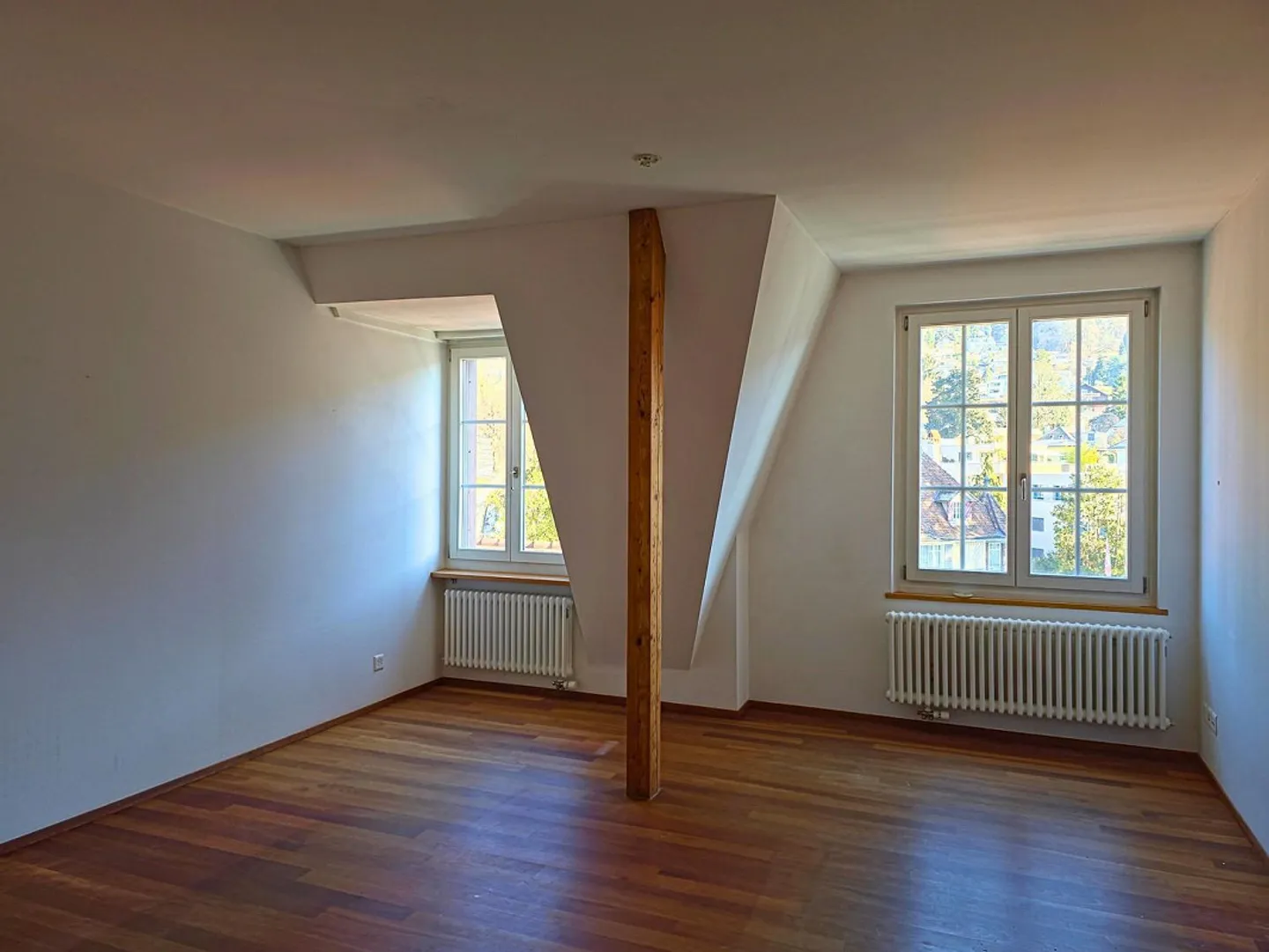 Appartamento cittadino unico e affascinante di 3½ stanze a Thun! - Foto 4 di 13