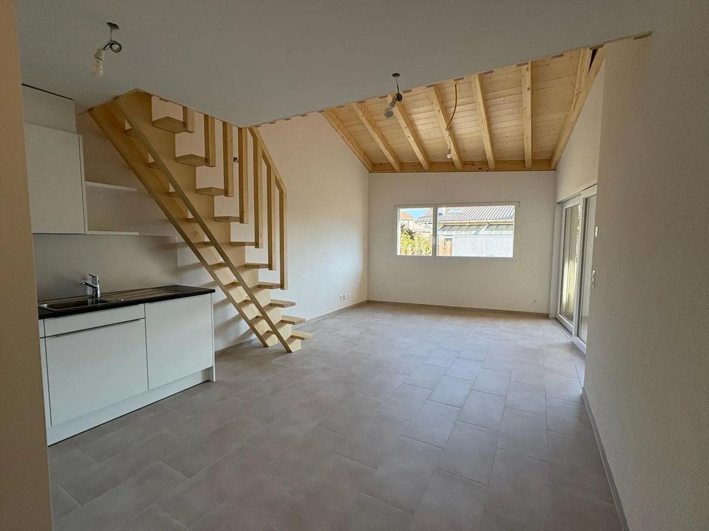 New 3.5-room duplex penthouse! - Photo 2 of 9