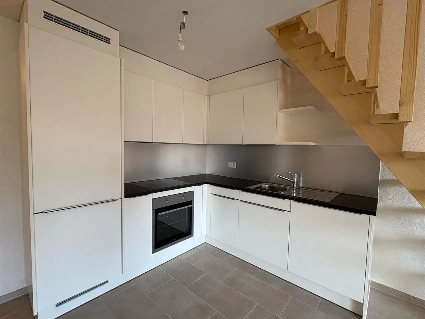 New 3.5-room duplex penthouse! - Photo 3 of 9