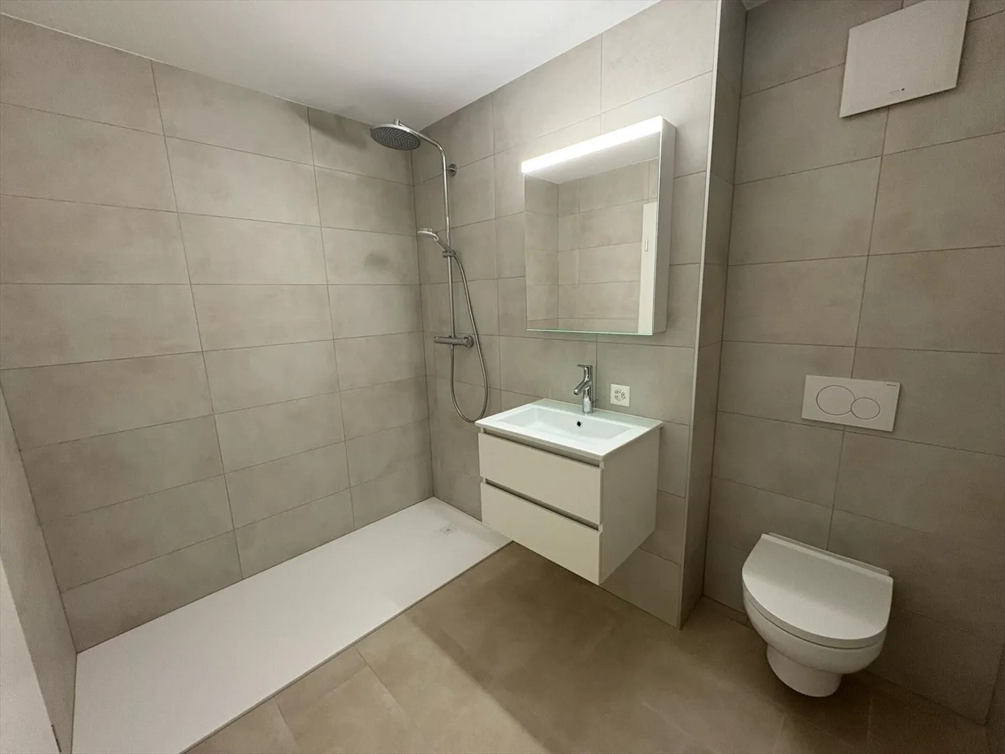 New 3.5-room duplex penthouse! - Photo 4 of 9