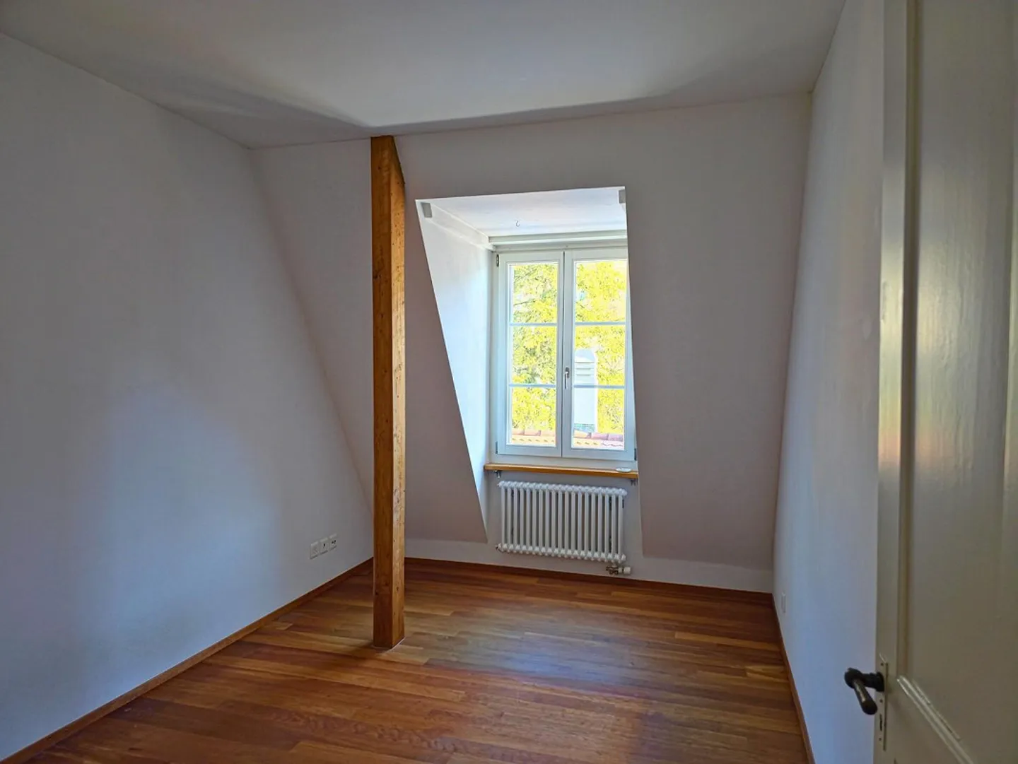 Appartamento cittadino unico e affascinante di 3½ stanze a Thun! - Foto 8 di 13