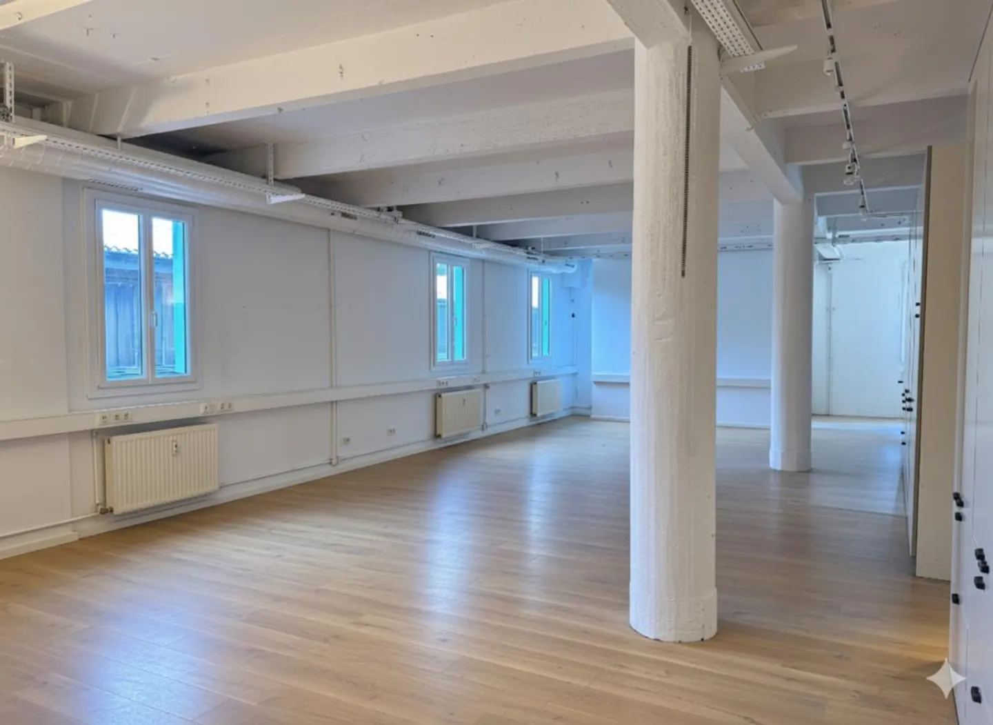 Ufficio di 163 m2 nel Quartiere du Flon - Foto 1 di 4