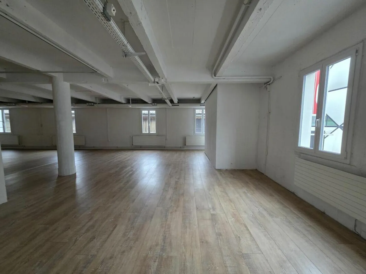 Ufficio di 163 m2 nel Quartiere du Flon - Foto 2 di 4