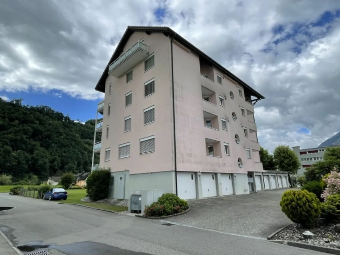 «4.5-Zimmer-Wohnung, 3. OG, Uertestrasse 6, 6362 Stansstad» - Foto 1 von 9