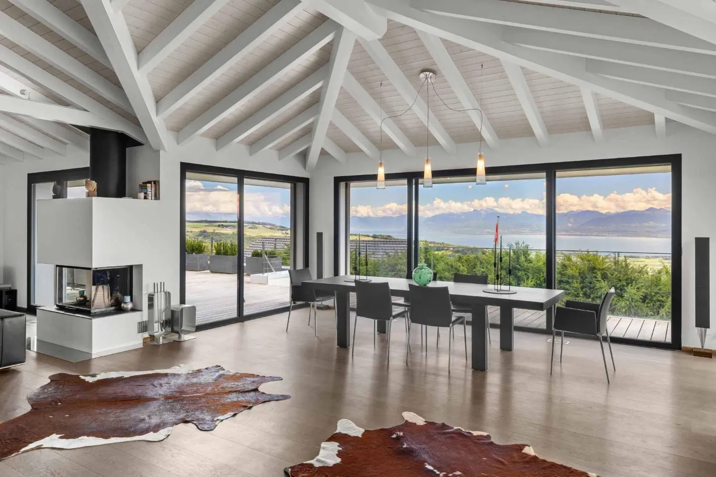 Villa moderna con vista sul Lago di Ginevra e sulle Alpi - Foto 5 di 9