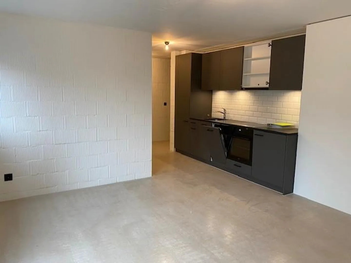 Style de vie urbain dans un quartier résidentiel charmant ! - Photo 2 sur 5