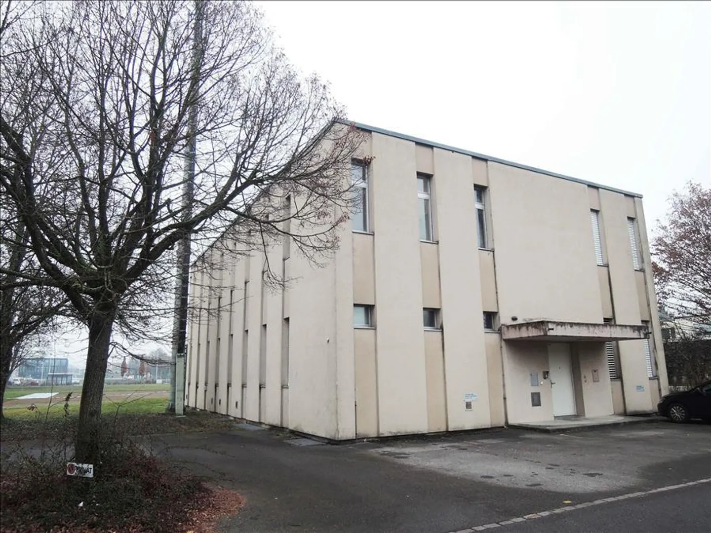 Vielseitige Gewerbefläche - Foto 1 von 3