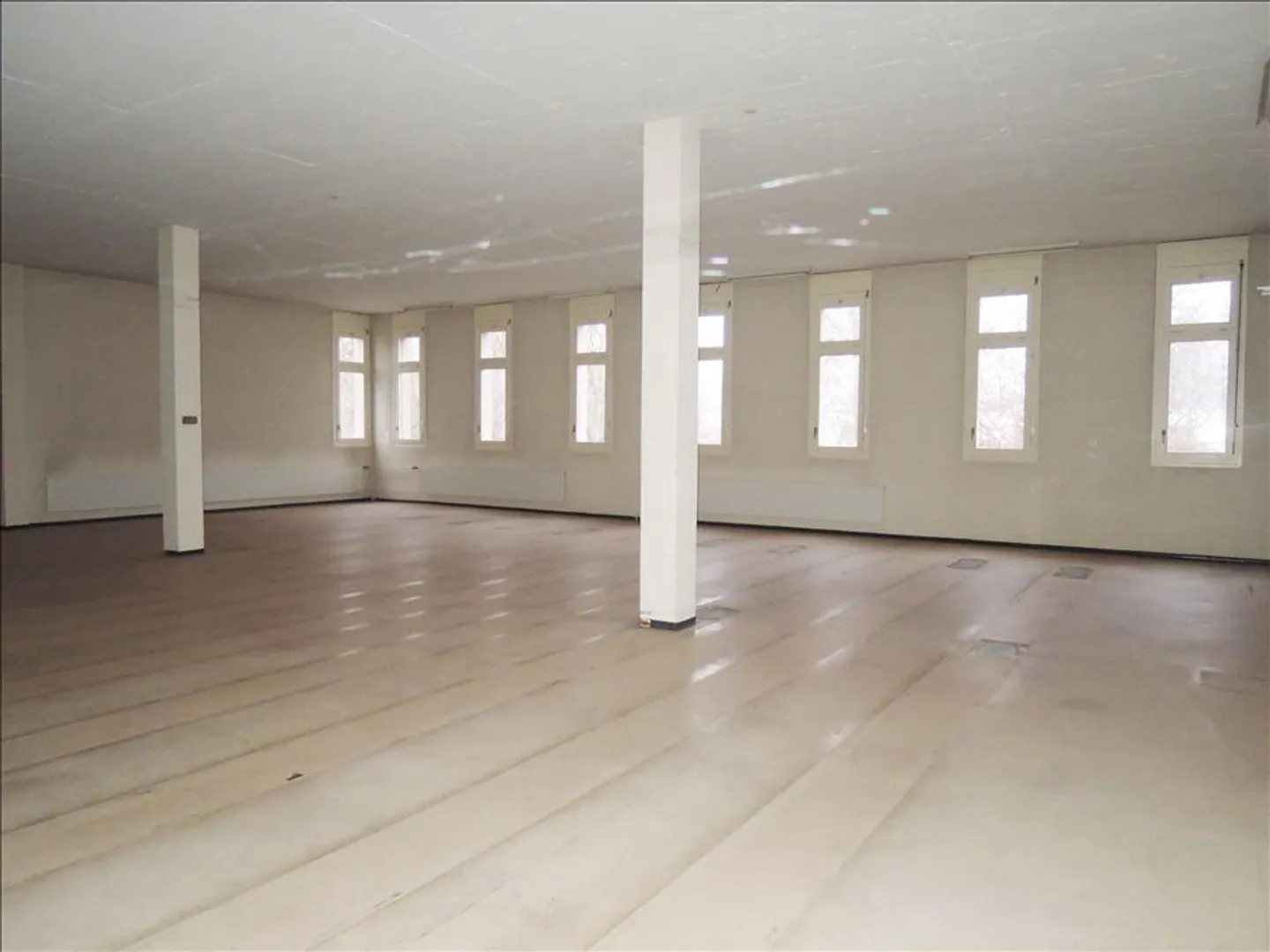 Vielseitige Gewerbefläche - Foto 2 von 3