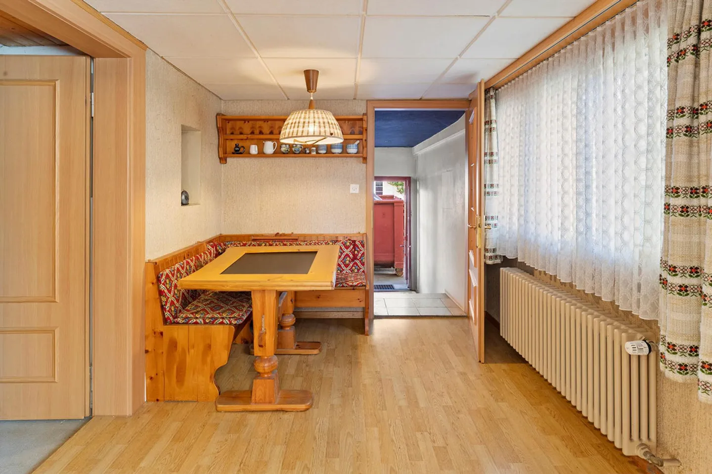 Casa angolare con un enorme potenziale! - Foto 2 di 18